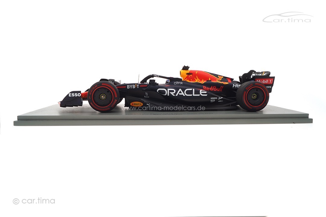 Oracle Red Bull Racing RB18 Winner GP Niederlande 2022 Max Verstappen 30th Win Spark 1:18 18S773 Oracle Red Bull Racing RB18 Winner GP Niederlande 2022 Max Verstappen 30th Win Spark 1:18 18S773