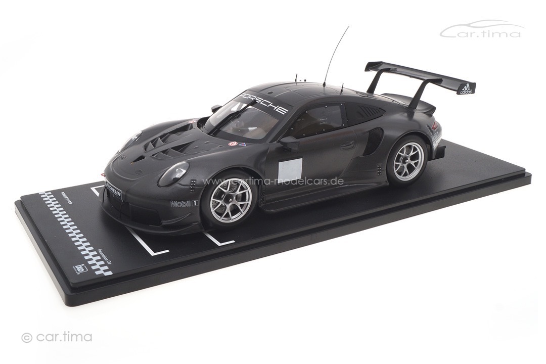 Porsche 911 RSR Pre-Season Test Car 2020 mattschwarz IXO 1:18 LEGT18057 Porsche 911 RSR Pre-Season Test Car 2020 mattschwarz IXO 1:18 LEGT18057