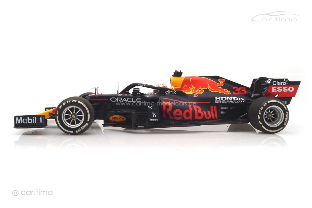 Red Bull Racing RB16B Winner GP Abu Dhabi 2021 Max Verstappen/pit board Minichamps 1:18 110212333 Red Bull Racing RB16B Winner GP Abu Dhabi 2021 Max Verstappen/pit board Minichamps 1:18 110212333