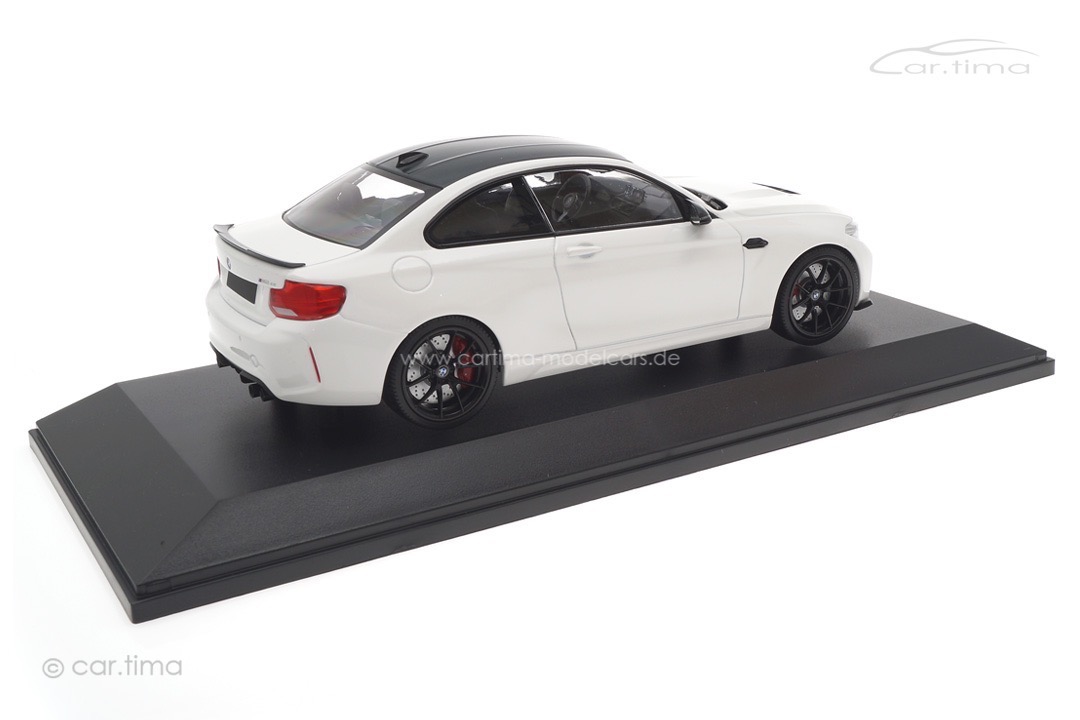BMW M2 CS Weiß/Rad schwarz Minichamps 1:18 155021025 BMW M2 CS Weiß/Rad schwarz Minichamps 1:18 155021025