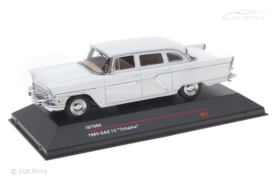 GAZ 13 "Tchaika" 1965 weiß IST Models 1:43 IST085