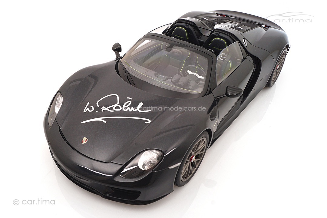 Porsche 918 Spyder Weissach Package Original signature Walter Röhrl AutoArt 1:12 12121-SIG