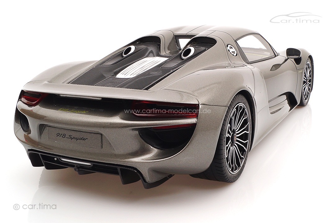 Porsche 918 Spyder Liquid metal silver GT Spirit 1:12 GT036