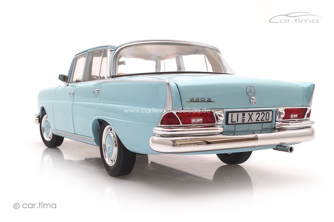 Mercedes-Benz 220 S 1965 hellblau/weiß Norev 1:18 183920 Mercedes-Benz 220 S 1965 hellblau/weiß Norev 1:18 183920