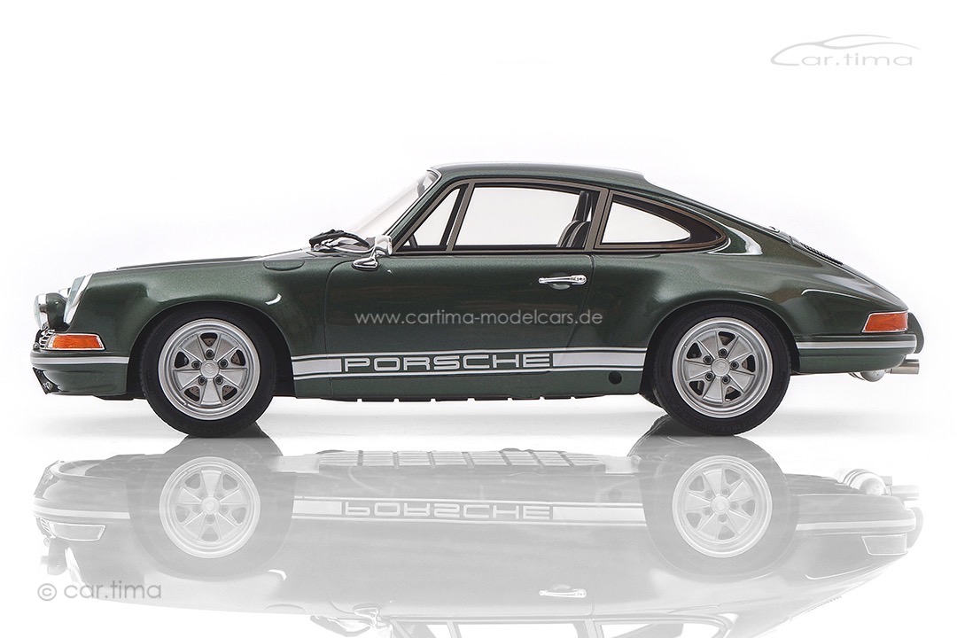 Porsche 911 ST Oakgrün Originalsignatur Walter Röhrl auf Bodenplatte car.tima 1:18