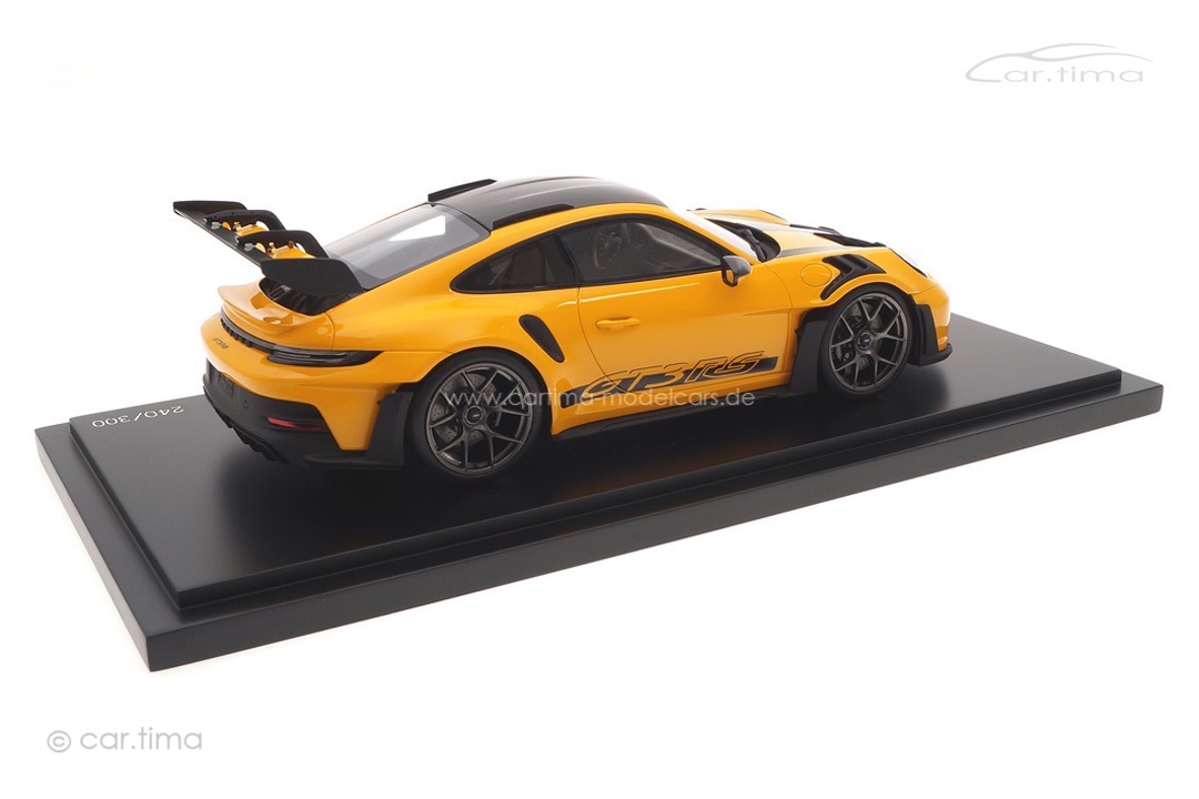 Porsche 911 (992) GT3 RS Signalgelb Spark 1:18 WAP0211540P005