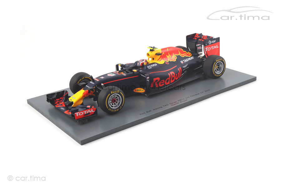 Red Bull Racing RB12 TAG Heuer Chinese GP 2016 Daniil Kvyat Spark 1:18 18S246 Red Bull Racing RB12 TAG Heuer Chinese GP 2016 Daniil Kvyat Spark 1:18 18S246