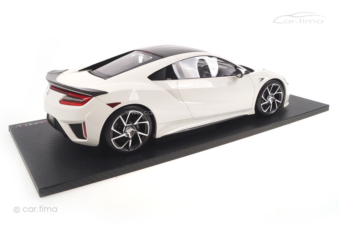 Honda NSX 130R White/Carbon Package TSM 1:12 TSM161213 Honda NSX 130R White/Carbon Package TSM 1:12 TSM161213