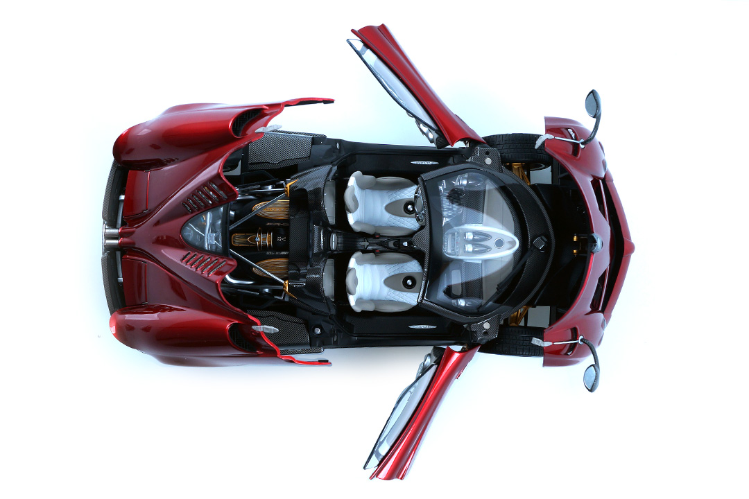 Pagani Huayra Roadster rot LCD Models 1:18 LCD18002RE