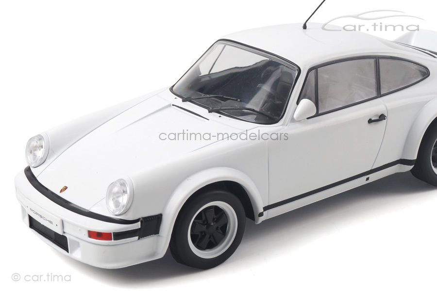 Porsche 911 weiß IXO Models 1:18 18CMC007