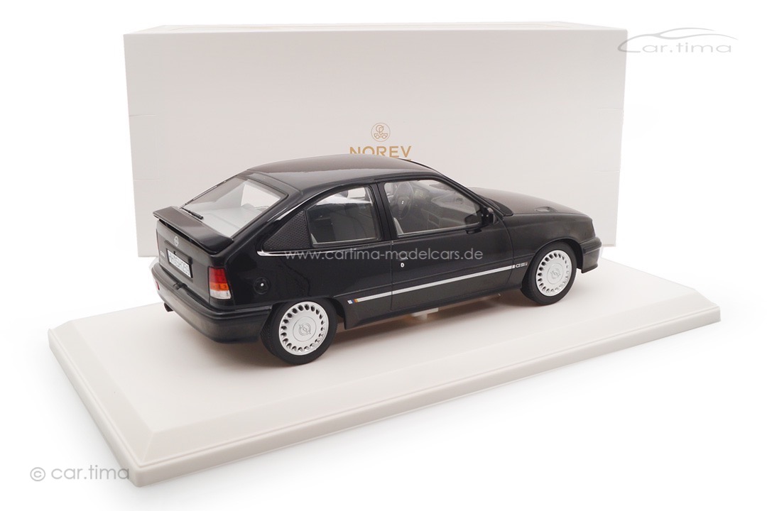 Opel Kadett GSi 1991 schwarz met. Bundeskanzler a.D. Helmut Schmidt Norev 1:18 183617