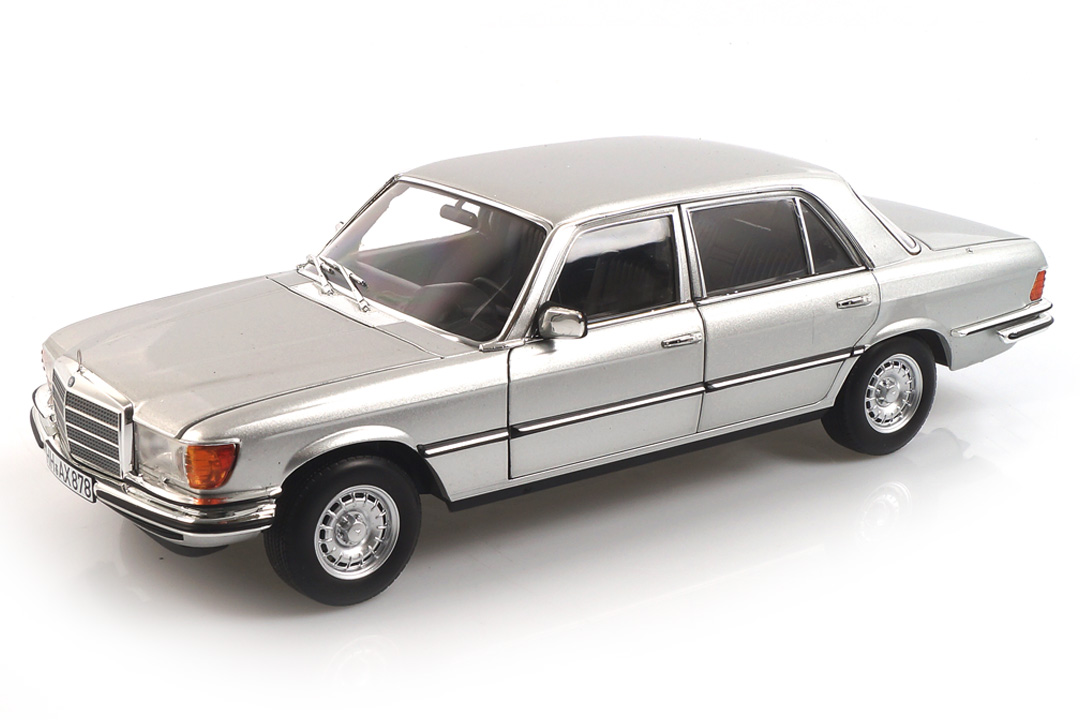 Mercedes-Benz 450 SEL 6.9 1976 silber Norev 1:18 183785 Mercedes-Benz 450 SEL 6.9 1976 silber Norev 1:18 183785