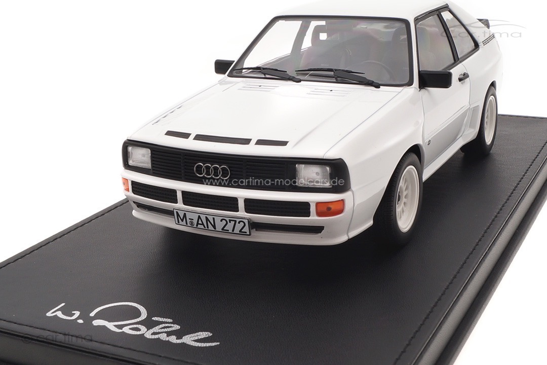Audi Sport quattro weiß Originalsignatur Walter Röhrl inkl. Vitrine Norev 1:18 CAC01824004