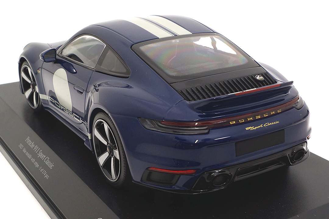 Porsche 911 (992) Sport Classic Enzianblaumet. Minichamps 1:18 155062006