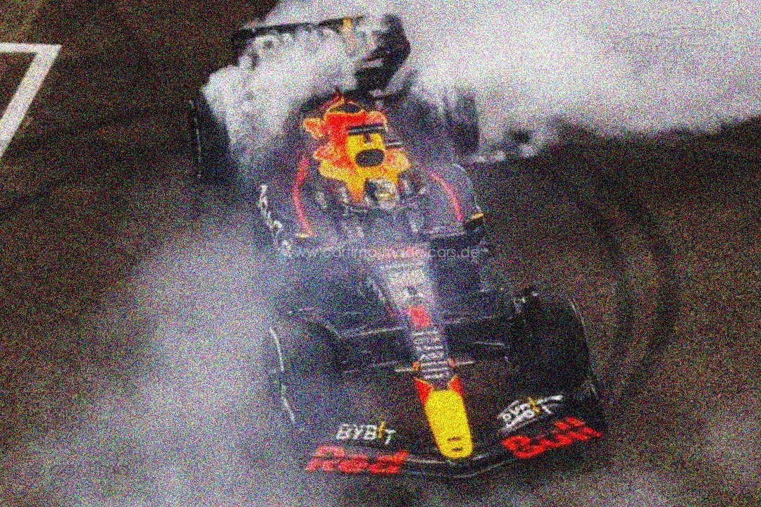 Oracle Red Bull Racing RB18 Winner GP Abu Dhabi 2022 Max Verstappen (bigger base) Spark 1:43 S8553
