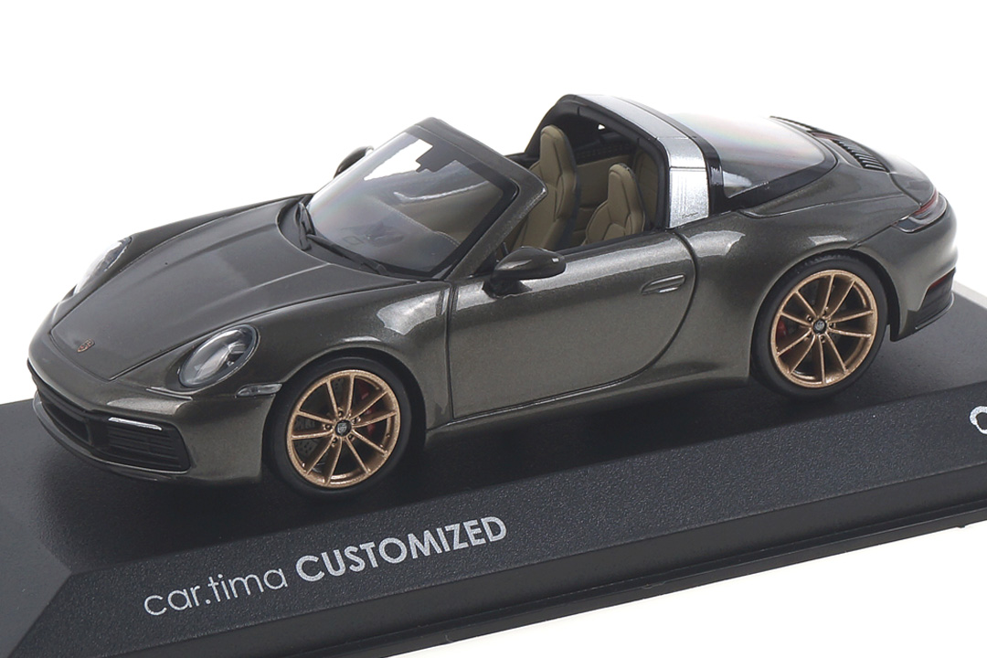 Porsche 911 (992) Targa 4S Aventuringrünmet./Rad aurum Minichamps car.tima CUSTOMIZED