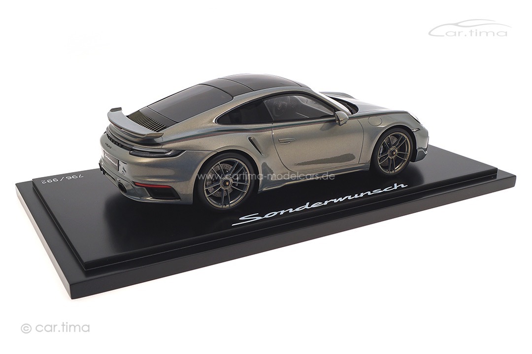 Porsche 911 (992) Turbo S Sonderwunsch Urban Bamboo Chromaflair Spark 1:18 WAP0219100RTSS