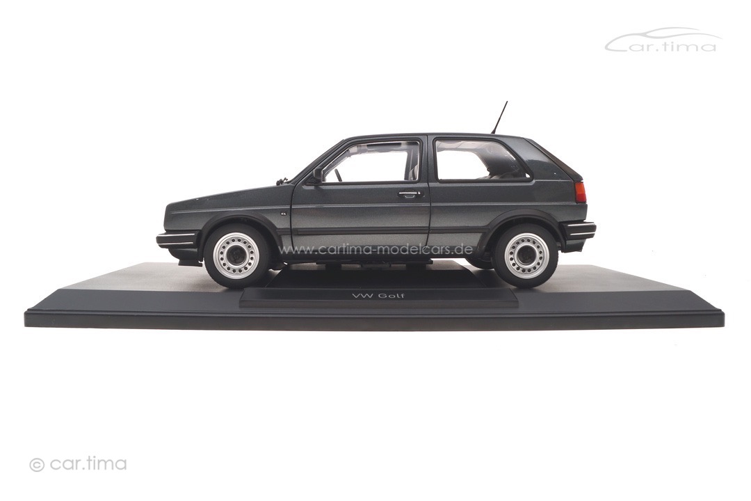 Volkswagen Golf CL grau met. (1988) Norev 1:18 188556