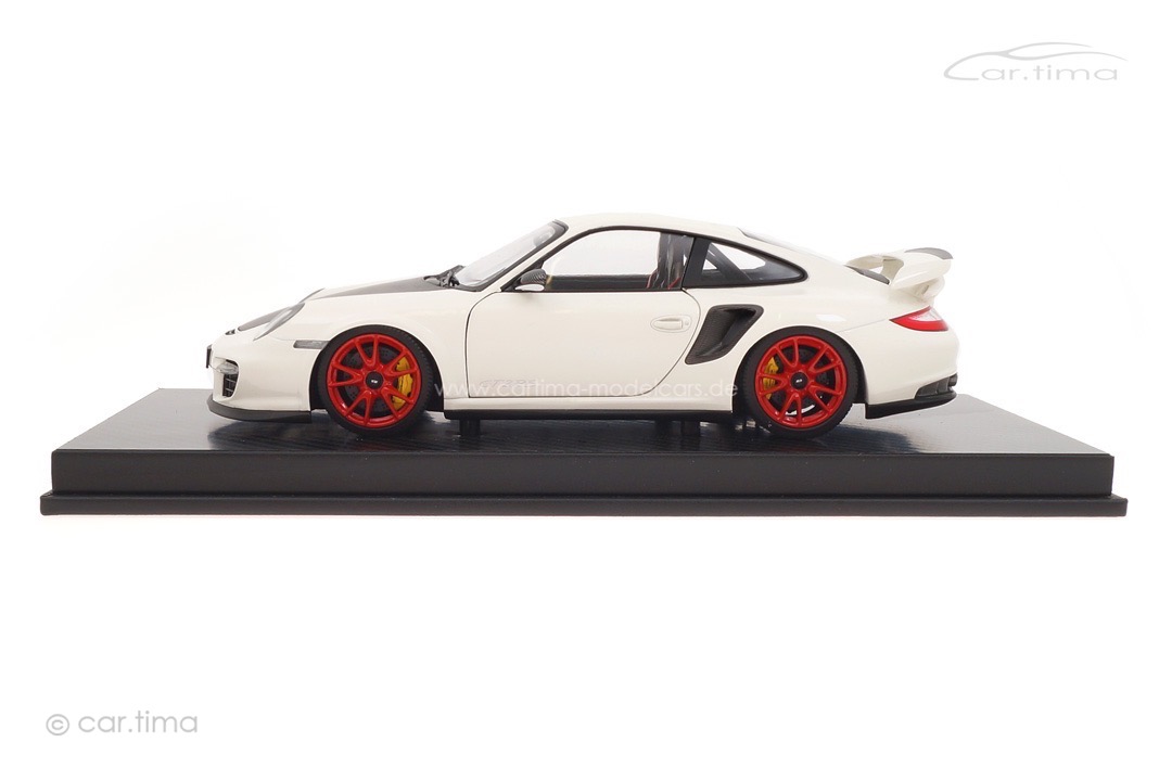 Porsche 911 (997 II) GT2 RS 2011 weiß/rote Felgen Minichamps 1:18 100069400R