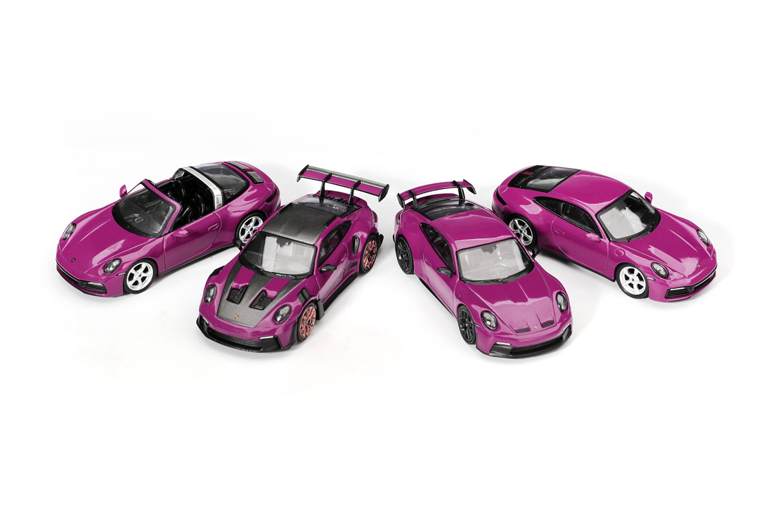 Set Porsche 911 (992) Sternrubin MINI GT 1:64 MGTS0021