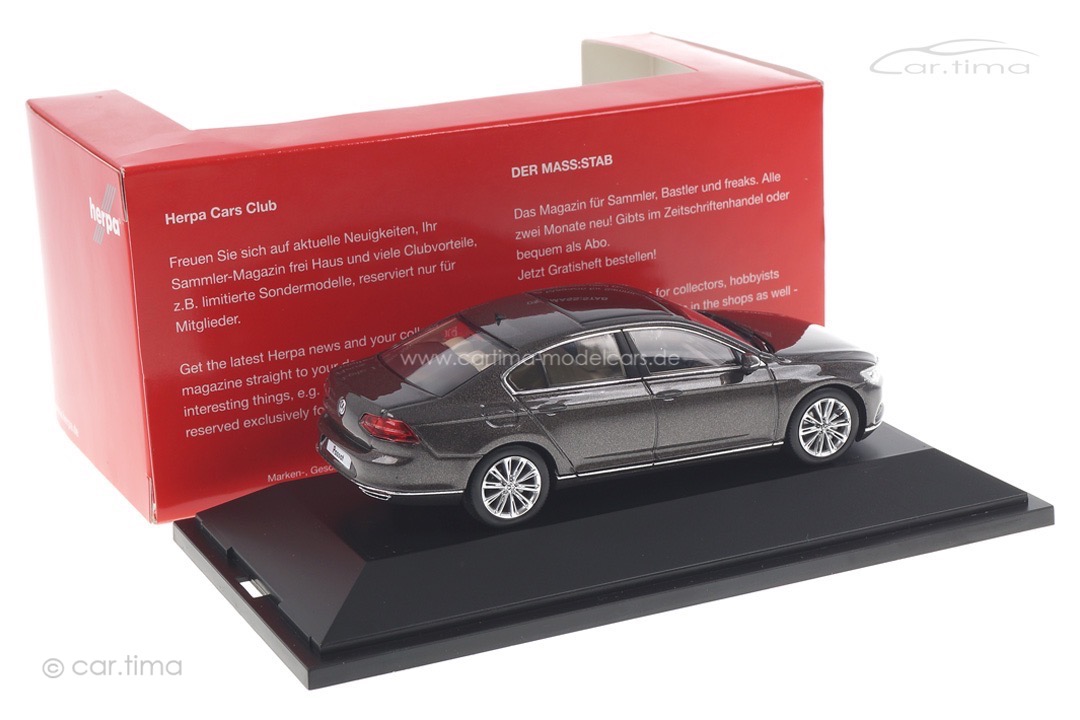 VW Passat B8 Limousine Black oak brown met. Herpa 1:43 070874 VW Passat B8 Limousine Black oak brown met. Herpa 1:43 070874