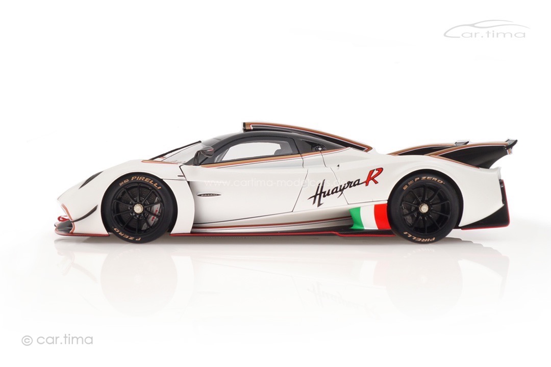 Pagani Huayra R pearl white LCD Models 1:18 LCD18012-PW Pagani Huayra R pearl white LCD Models 1:18 LCD18012-PW