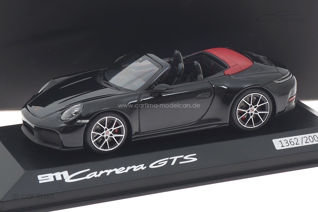 Porsche 911 (992.2) Carrera GTS Cabriolet Schwarz Minichamps 1:43 WAP0200290SCPE