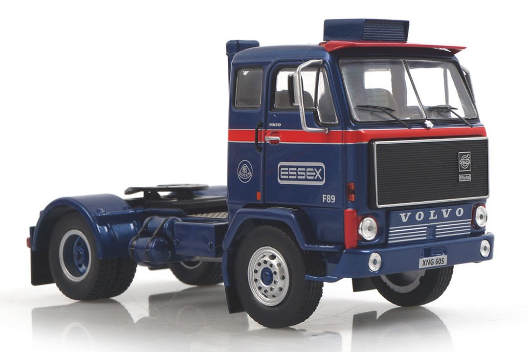 Volvo F89 Essex Lotus Racing Transporter IXO 1:43 TTR021 Volvo F89 Essex Lotus Racing Transporter IXO 1:43 TTR021