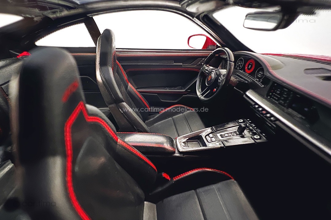 Porsche 911 (992.2) Carrera GTS Karminrot Minichamps 1:18 WAP0212010TGTS