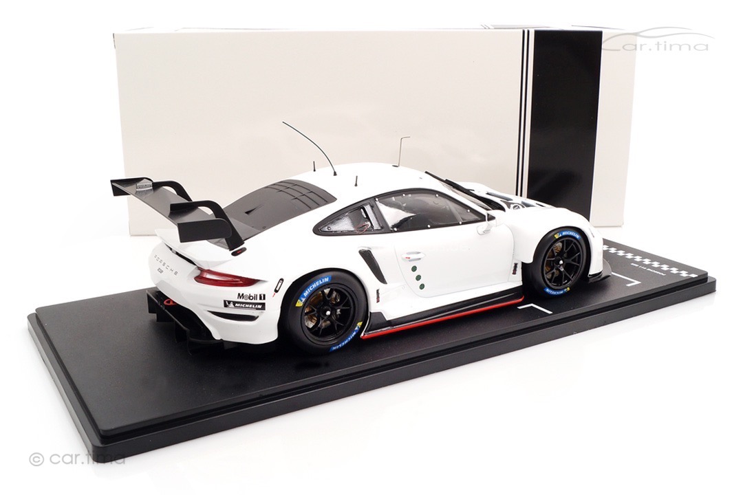 Porsche 911 (992) RSR Plain Body weiß IXO 1:18 LEGT18-23024