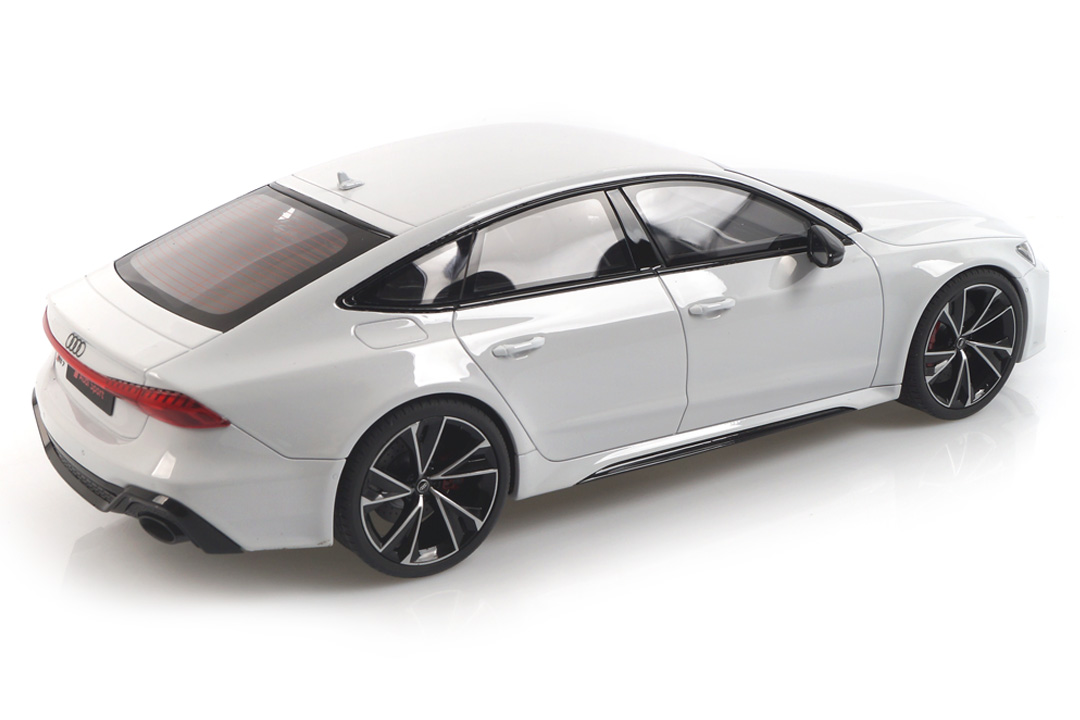 Audi RS7 Sportback Glacier weiß GT Spirit 1:18 GT302 Audi RS7 Sportback Glacier weiß GT Spirit 1:18 GT302