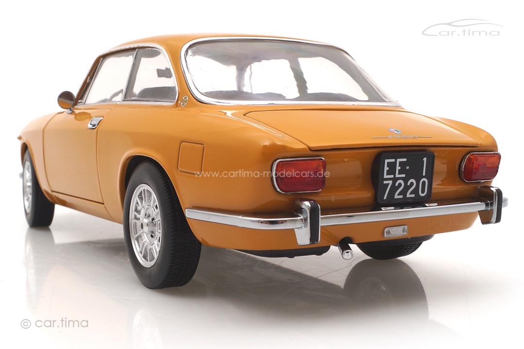 Alfa Romeo 1750 GTV 1970 gelb Norev 1:18 187910 Alfa Romeo 1750 GTV 1970 gelb Norev 1:18 187910