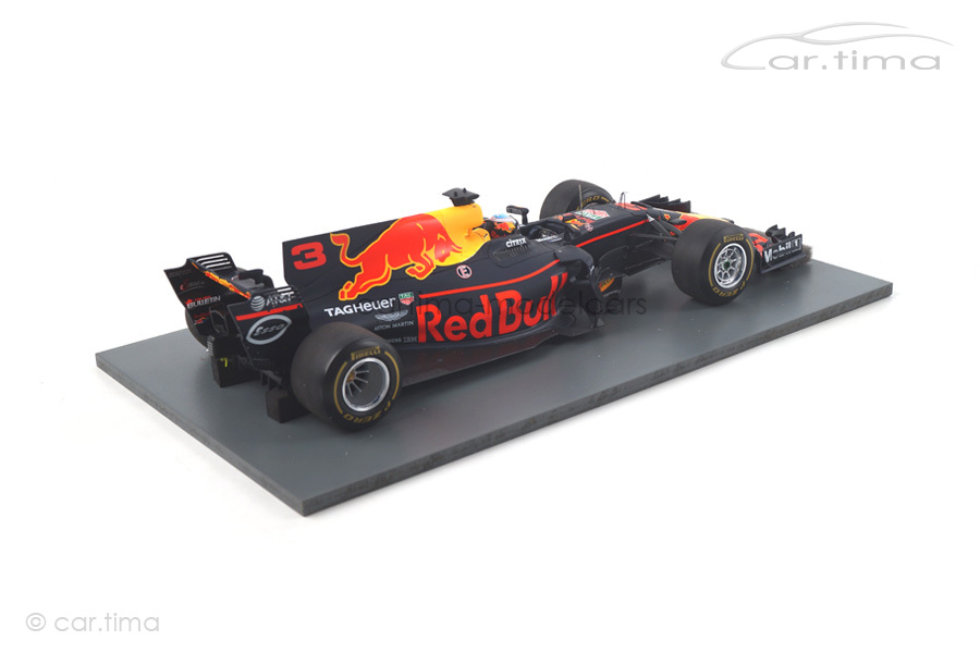 Red Bull Racing RB13 Spanish GP 2017 Daniel Ricciardo Spark 1:18 18S304 Red Bull Racing RB13 Spanish GP 2017 Daniel Ricciardo Spark 1:18 18S304