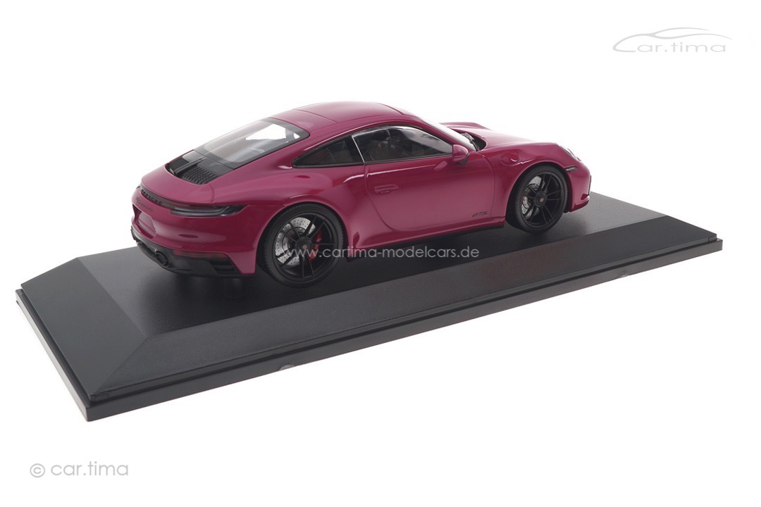 Porsche 911 (992) Carrera 4 GTS Sternrubin Minichamps 1:18 155063102 Porsche 911 (992) Carrera 4 GTS Sternrubin Minichamps 1:18 155063102