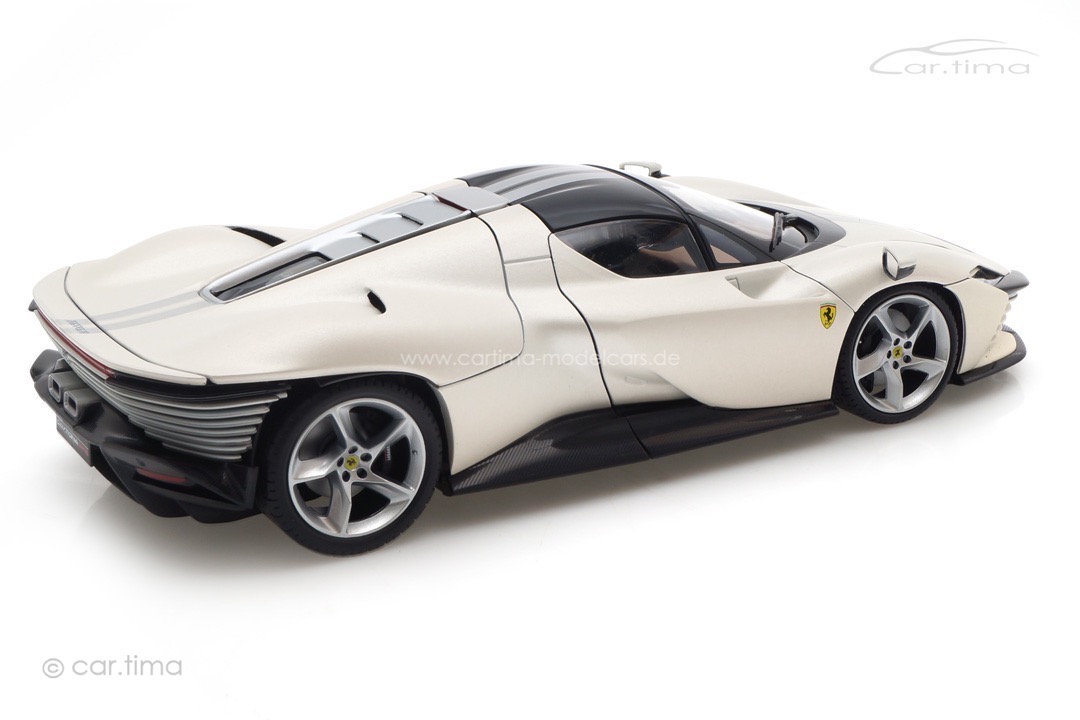 Ferrari Daytona SP3 2022 weiß/schwarz Bburago 1:18 18-16912W Ferrari Daytona SP3 2022 weiß/schwarz Bburago 1:18 18-16912W