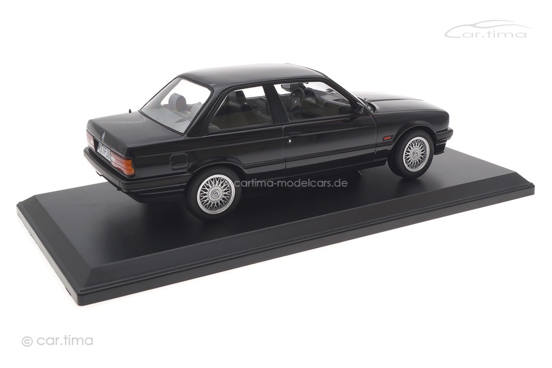 BMW 325i 1988 schwarz met. Norev 1:18 183203 BMW 325i 1988 schwarz met. Norev 1:18 183203