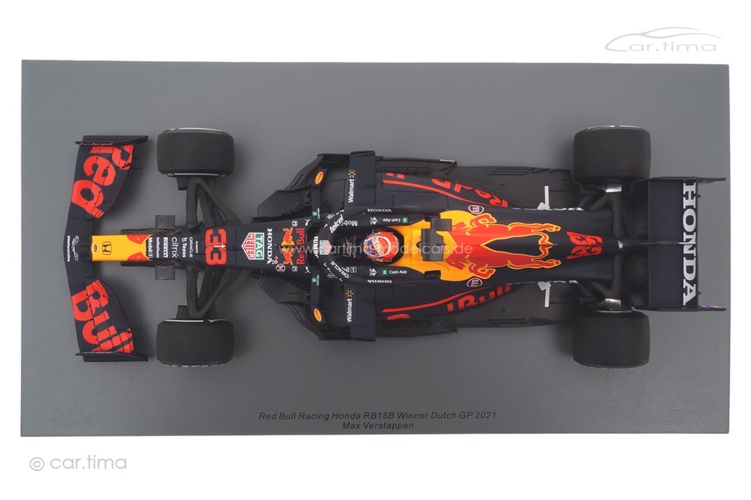 Red Bull Racing RB16B Winner GP Niederlande 2021 Max Verstappen/pit board Spark 1:18 18S601
