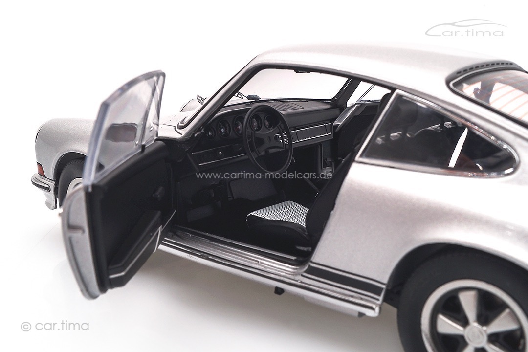 Porsche 911 S Coupé silber Schuco 1:18 450047000 Porsche 911 S Coupé silber Schuco 1:18 450047000