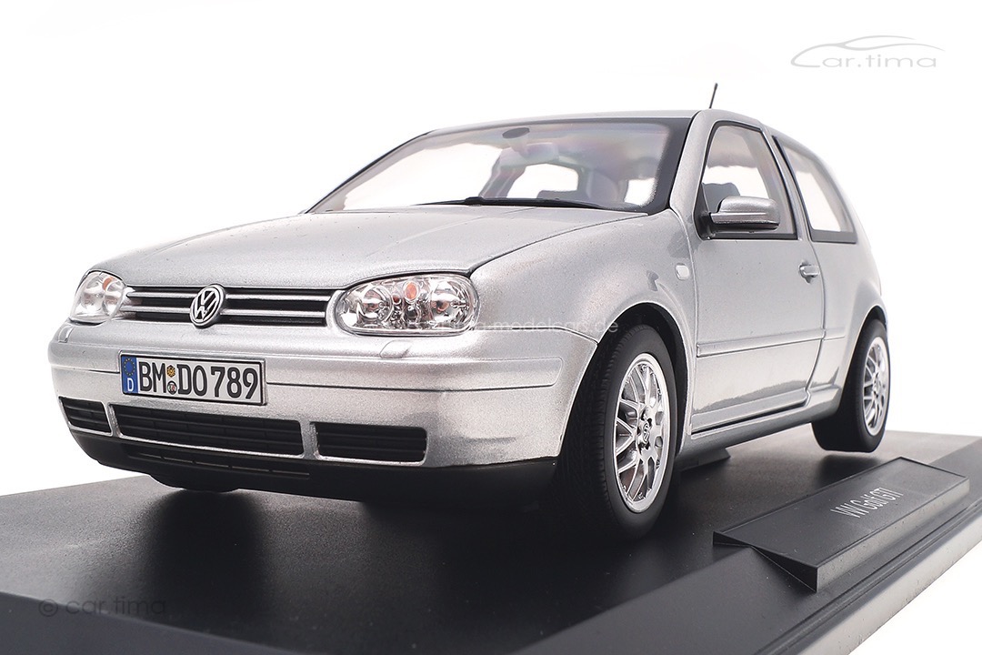 Volkswagen Golf GTI 1998 silber Norev 1:18 188570 Volkswagen Golf GTI 1998 silber Norev 1:18 188570