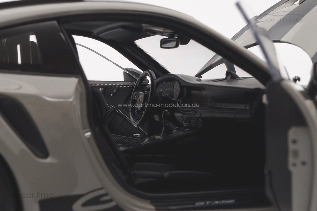 Porsche 911 (992) GT3 RS Weissach Package Kreide Norev 1:18 187355 Porsche 911 (992) GT3 RS Weissach Package Kreide Norev 1:18 187355