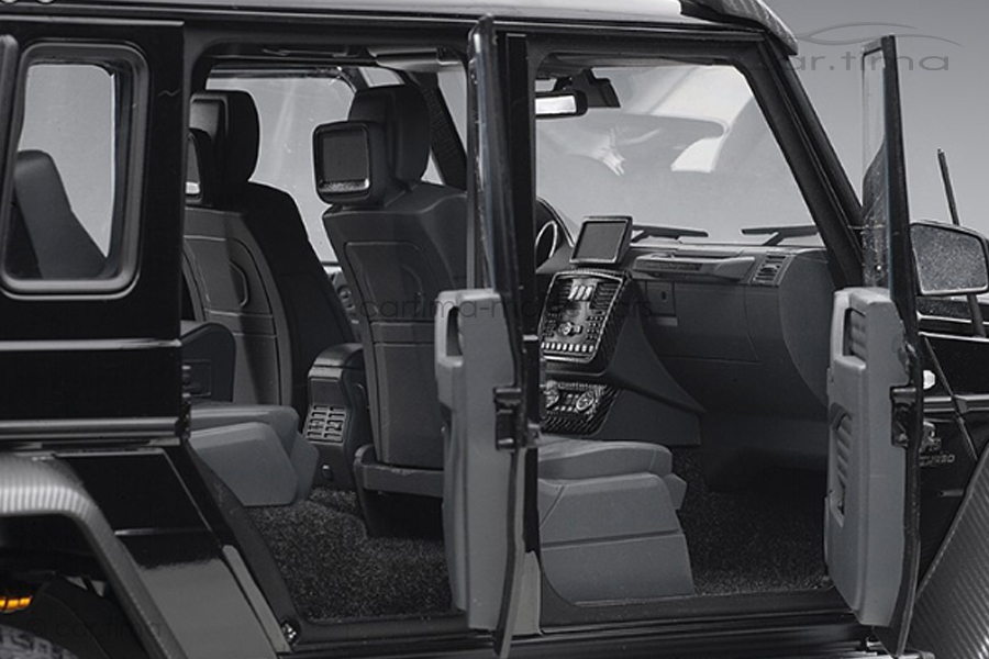 Mercedes-Benz G63 AMG 6x6 2013 gloss black AUTOart 1:18 76306 Mercedes-Benz G63 AMG 6x6 2013 gloss black AUTOart 1:18 76306