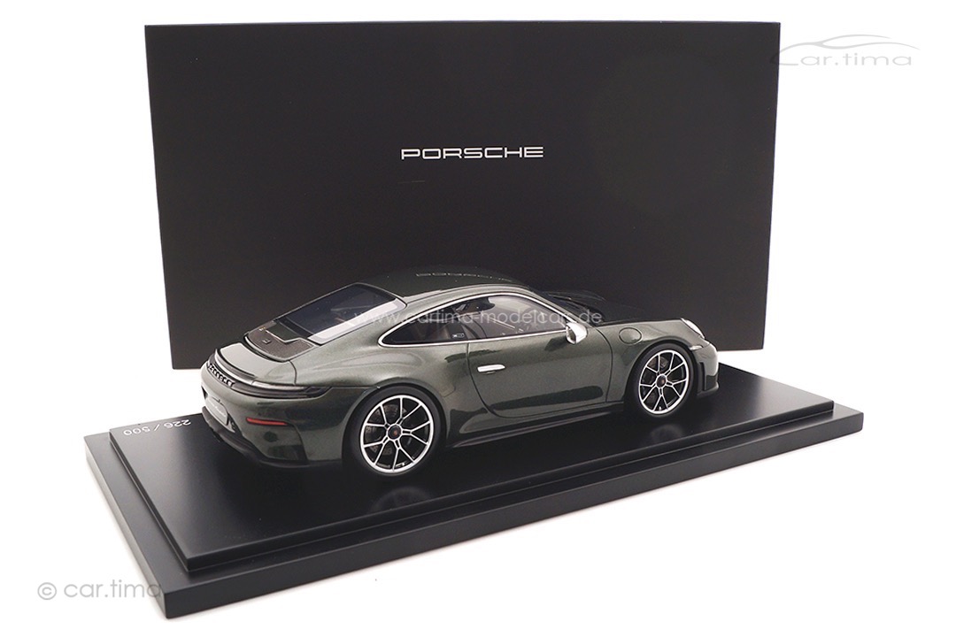 Porsche 911 (992.2) GT3 Touring Earls Court green met. Spark 1:18 WAP02153626911
