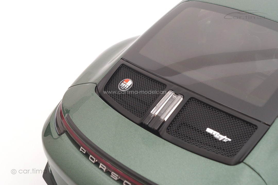 Porsche 911 (992) S/T Malachitgrün Norev 1:12 127552