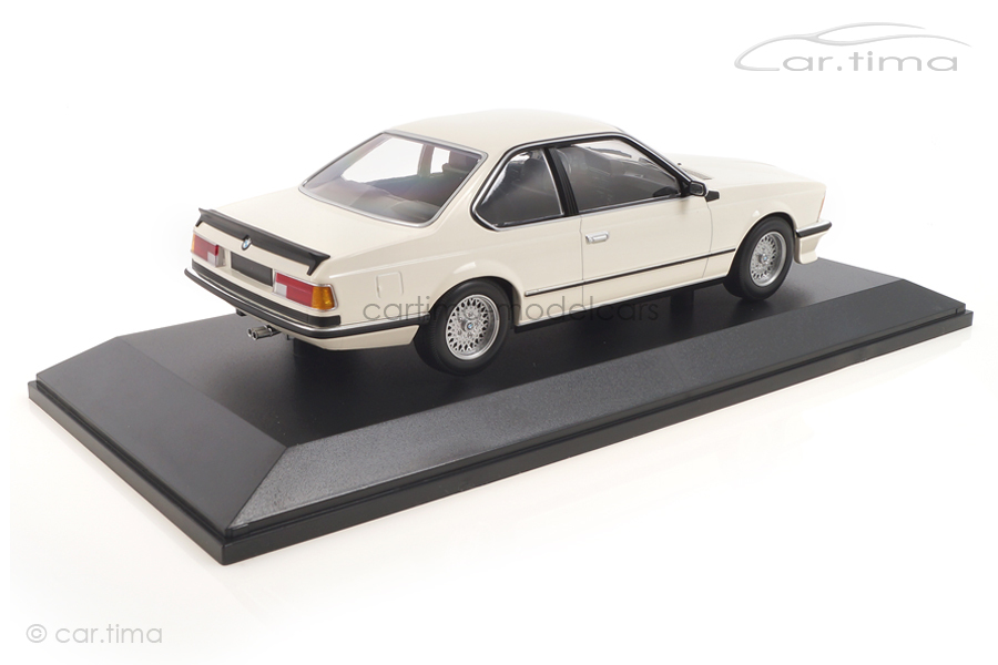 BMW 635 CSI 1982 weiß Minichamps 1:18 155028102 BMW 635 CSI 1982 weiß Minichamps 1:18 155028102