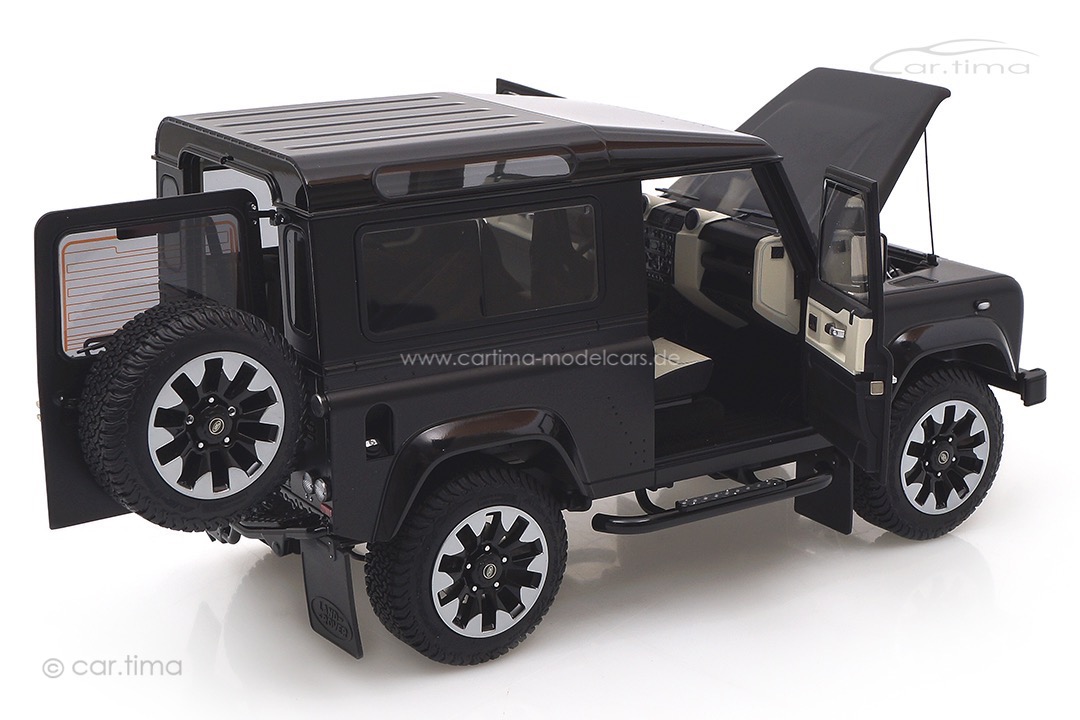 Land Rover Defender 90 Works 2018 schwarz matt LCD Models 1:18 LCD18007-MB