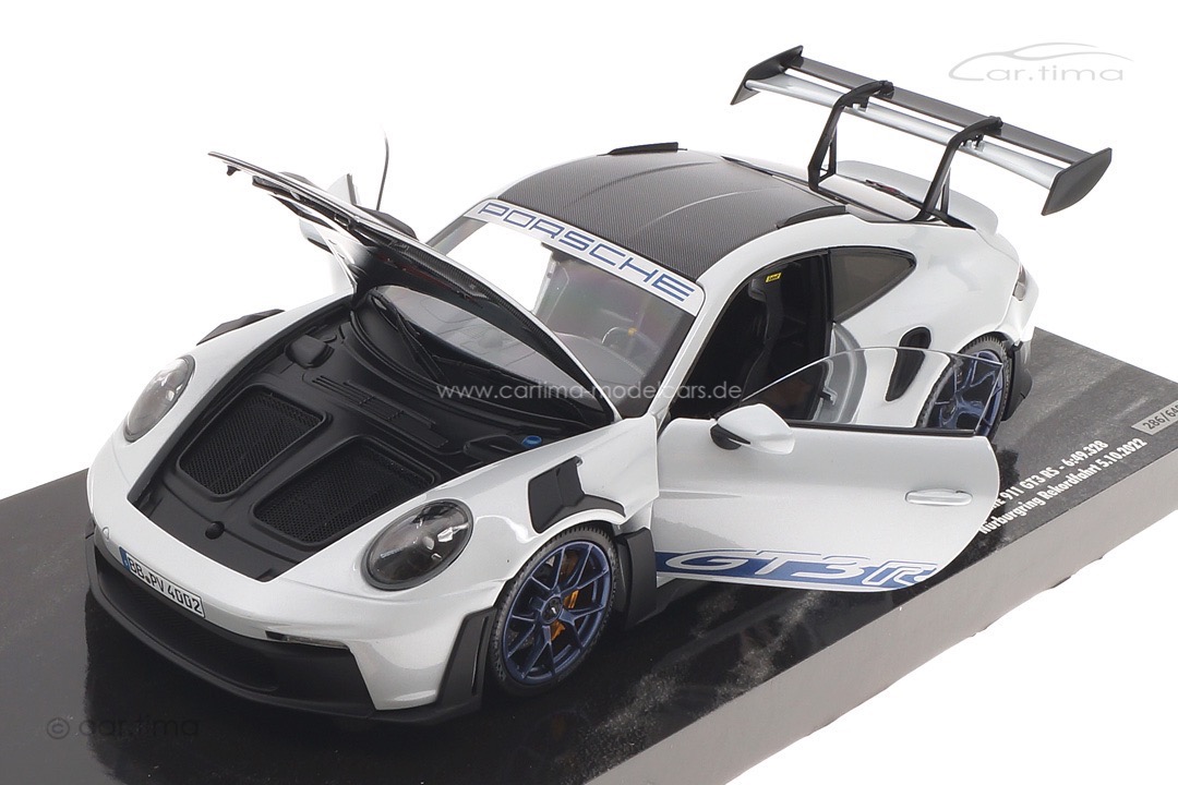 Porsche 911 (992) GT3 RS Weissach Package Icegreymet. Record run Minichamps 1:18 110062021