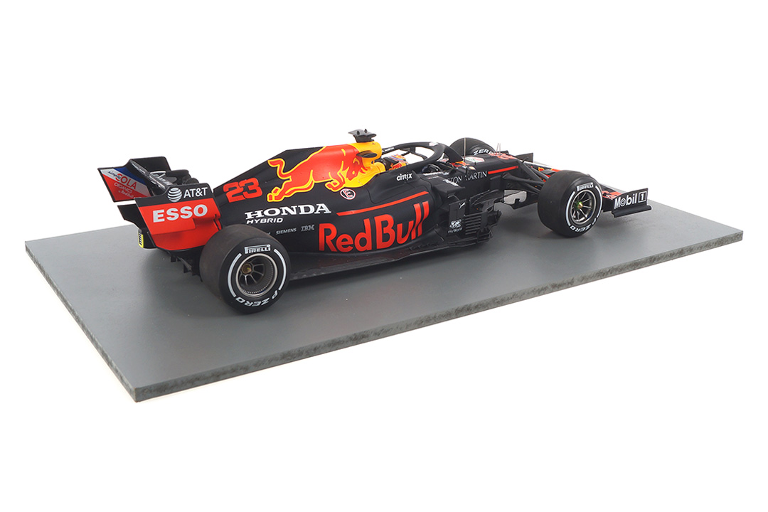 Aston Martin Red Bull Racing RB16 Test Barcelona 2020 Alexander Albon Spark 1:18 18S476 Aston Martin Red Bull Racing RB16 Test Barcelona 2020 Alexander Albon Spark 1:18 18S476