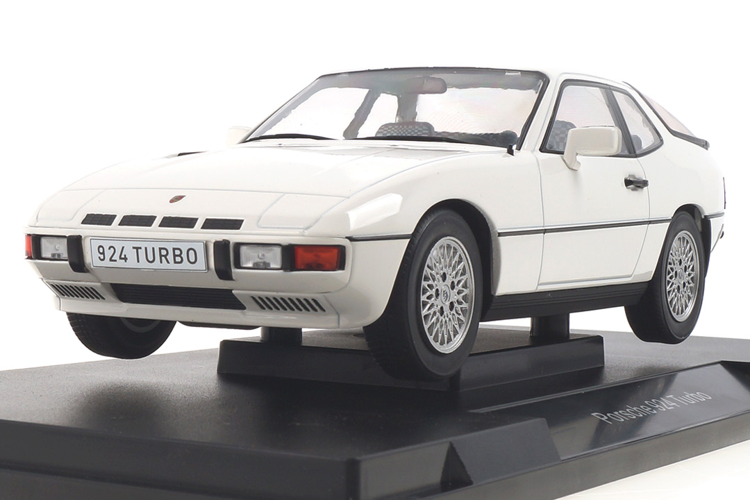 Porsche 924 Turbo Grand-Prix weiß MCG 1:18 MCG18194 Porsche 924 Turbo Grand-Prix weiß MCG 1:18 MCG18194
