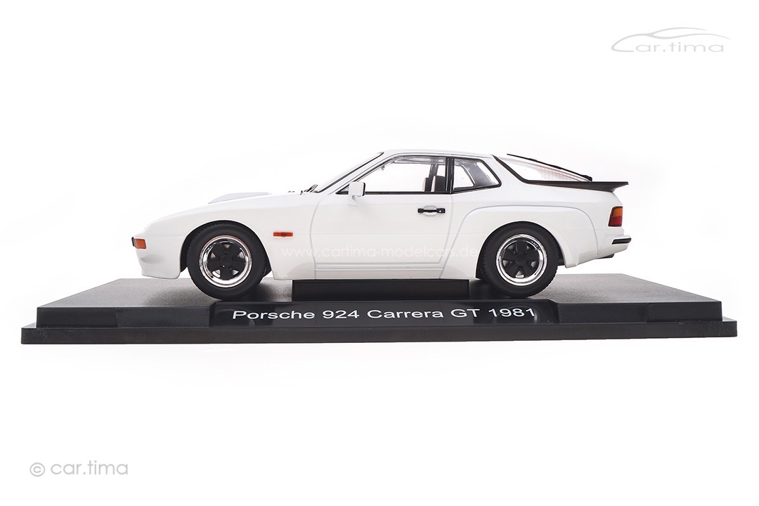 Porsche 924 Carrera GT 1981 Alpinweiß MCG 1:18 MCG18197 Porsche 924 Carrera GT 1981 Alpinweiß MCG 1:18 MCG18197