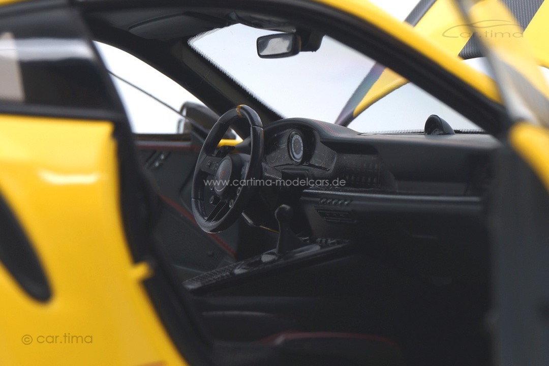 Porsche 911 (992) GT3 RS Weissach Package Racinggelb/Rad rot Minichamps 1:18 110062025 Porsche 911 (992) GT3 RS Weissach Package Racinggelb/Rad rot Minichamps 1:18 110062025